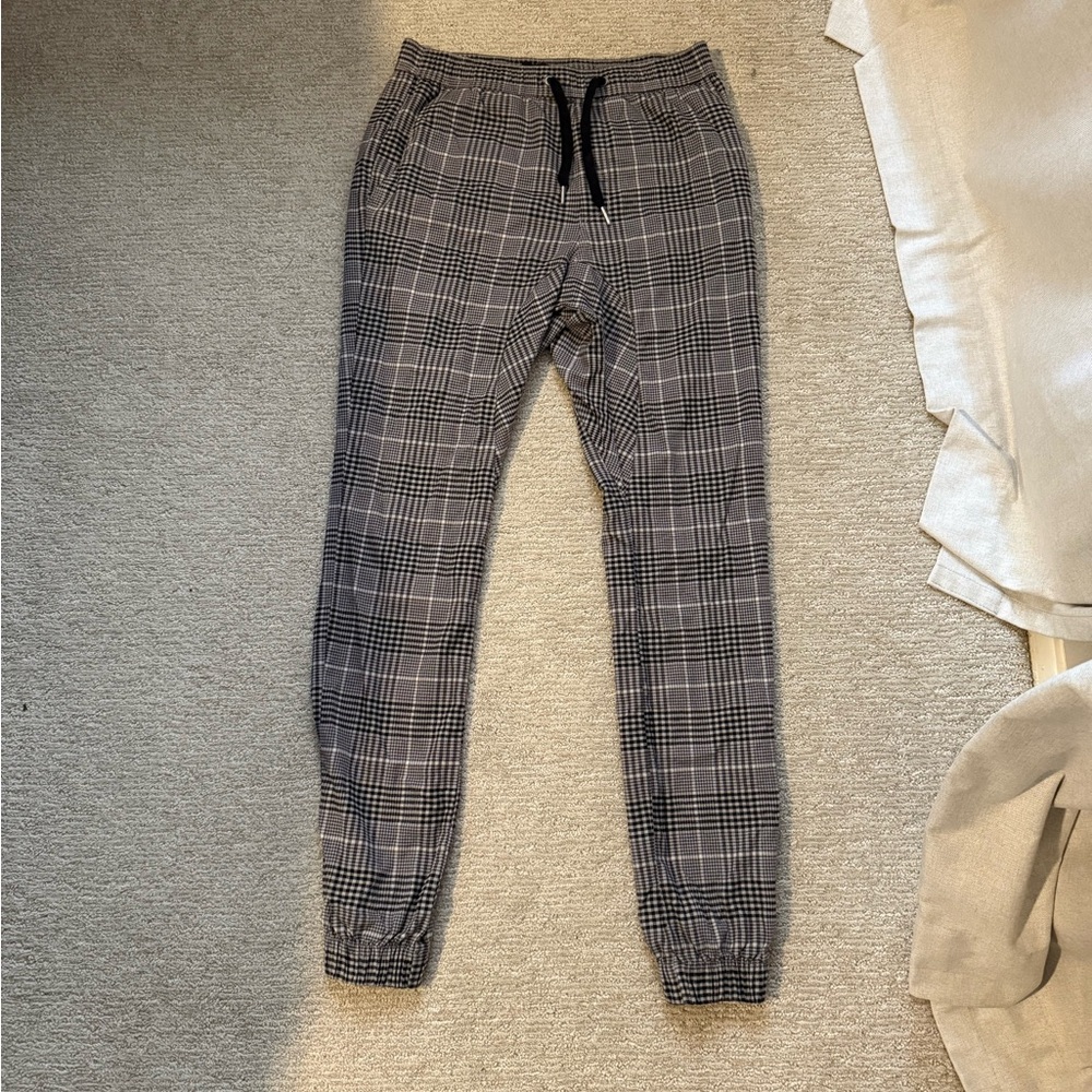 Zanerobe Plaid Gray Jogger Sweatpants with Elastic Cuffs